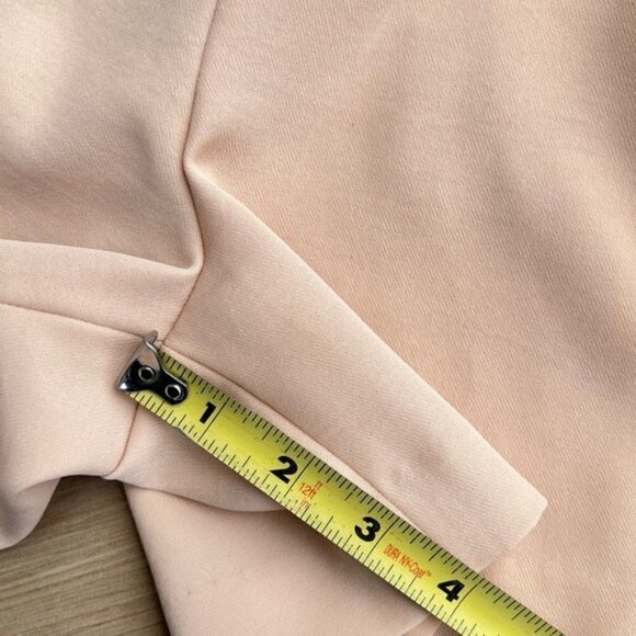 Vince High Rise Belted Paper Bag Shorts Size 6 Praline Beige - Picture 5 of 13